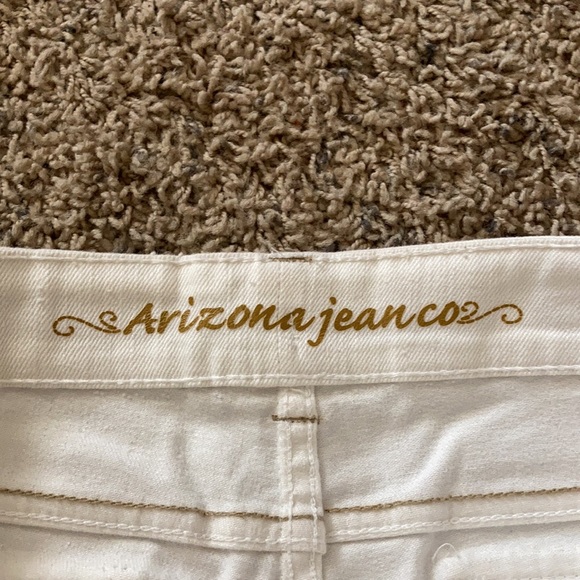 🎉Price Drop! Arizona Jean Co. Girls Size 16 Pink Shirt and White Shorts - Picture 4 of 10